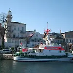 Stromschnelle, direkt am Alten Strom